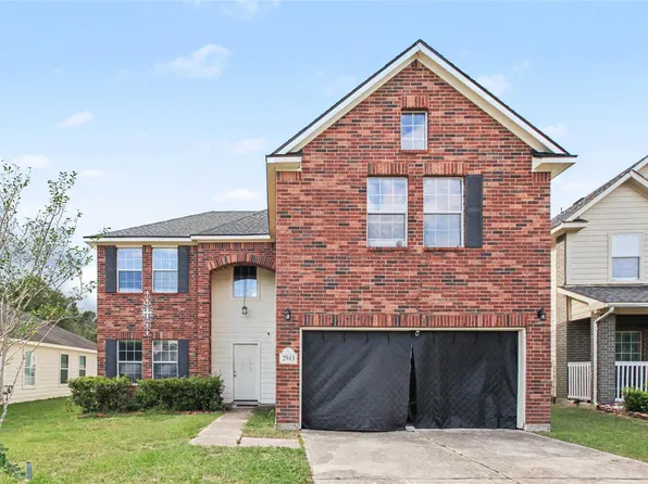 2043 Briar Grove Dr, Conroe, TX 77301