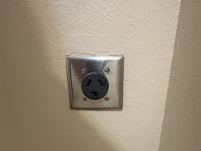 Electric dryer hook up