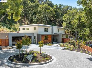 46 Crestview Dr, Orinda, CA 94563