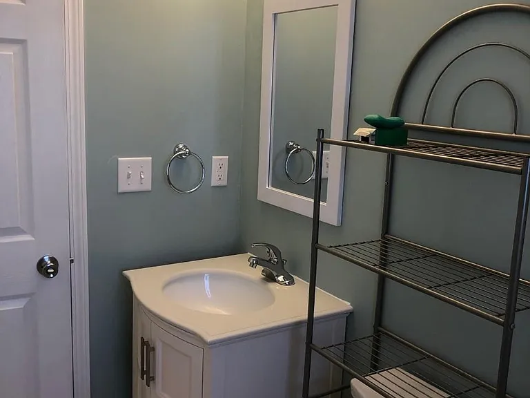 8991 Plainfield Rd — Photo 11