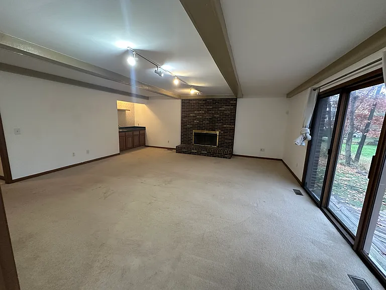 6473 Red Oak Dr — Photo 17
