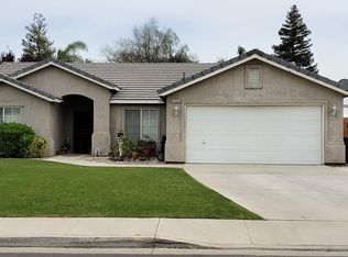 5600 Tahoe Pines Rd, Bakersfield, CA 93312