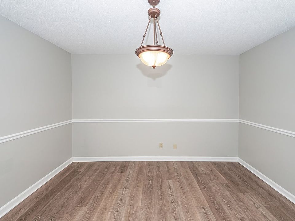 1st image of 40 Meander Row