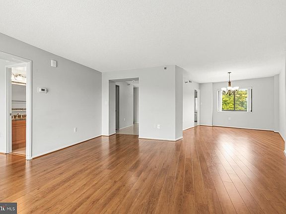2nd image of 15101 Interlachen Dr #1-412