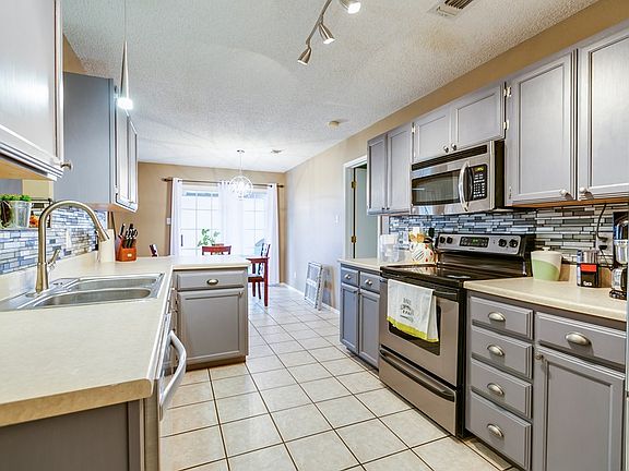 4th image of 1227 James Ln