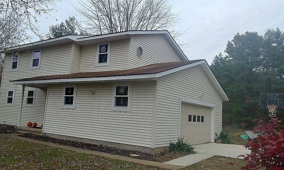 2nd image of 3856 Pine Meadow Rd