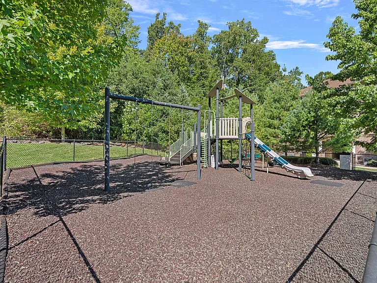 Mountain View — Photo 11