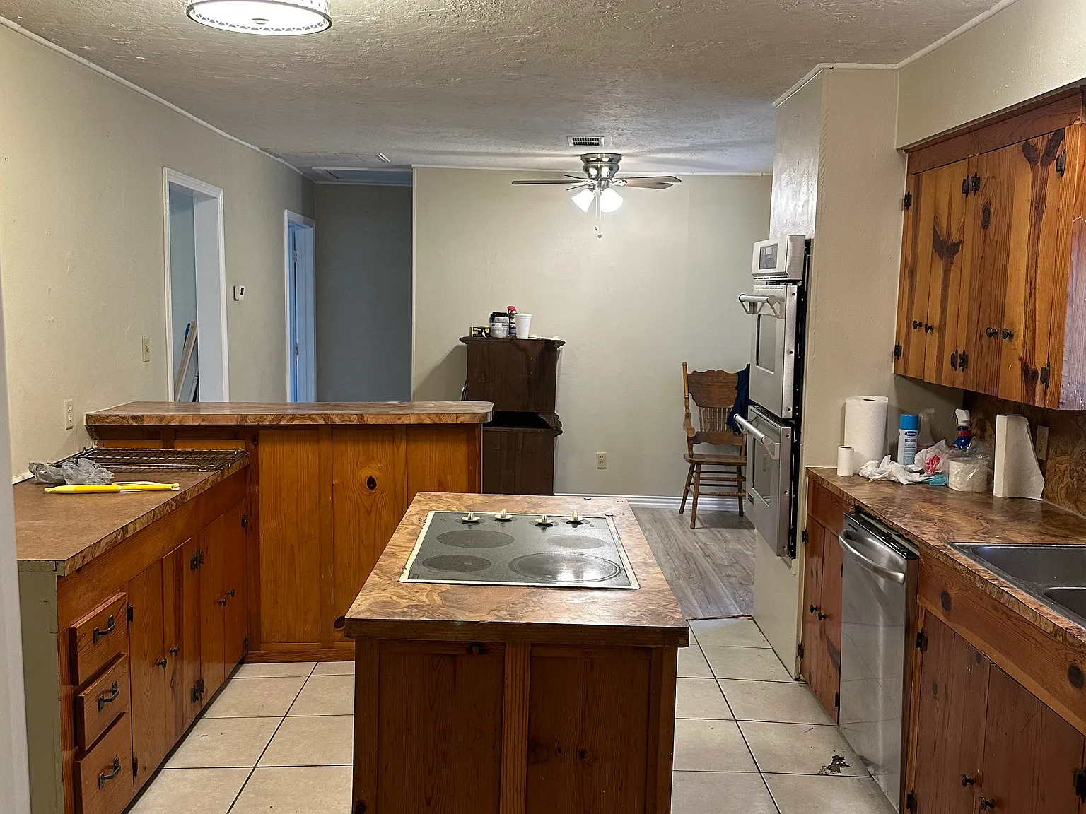 2 bed, 1200 sqft, $1,300 — Photo 3