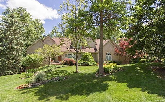 1st image of 1050 Woodvale Ct