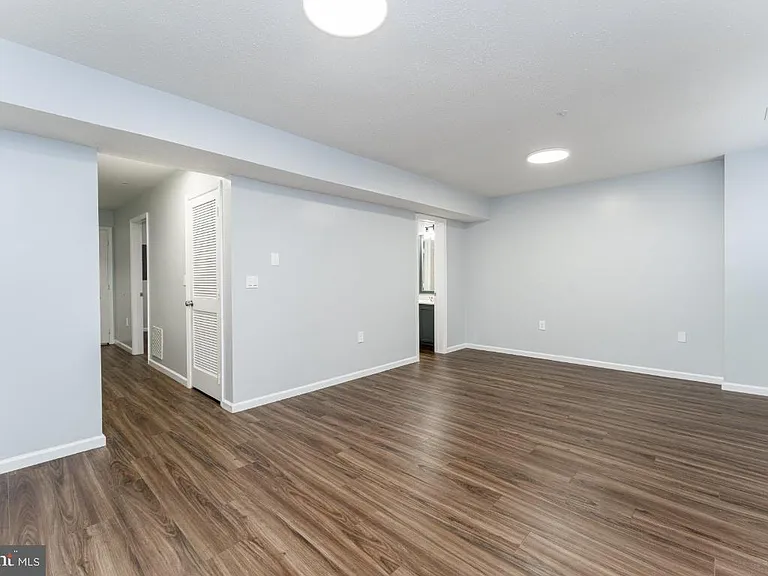2383 Laconia Ct — Photo 27