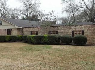 1880 Chevy Chase Ln, Beaumont, TX 77706