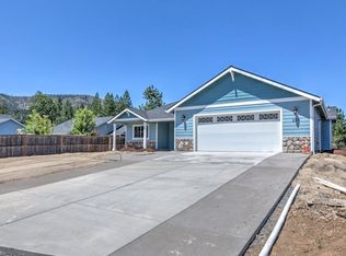 264 Pomeroy View Dr, Cave Junction, OR 97523