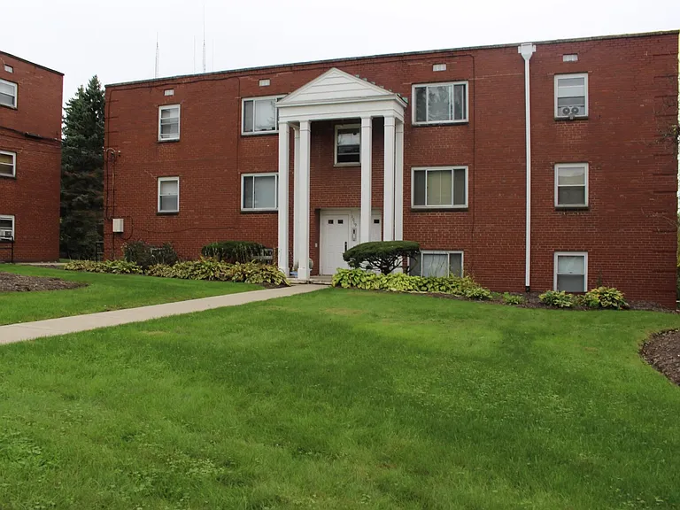 1022 Findley Dr — Photo 10