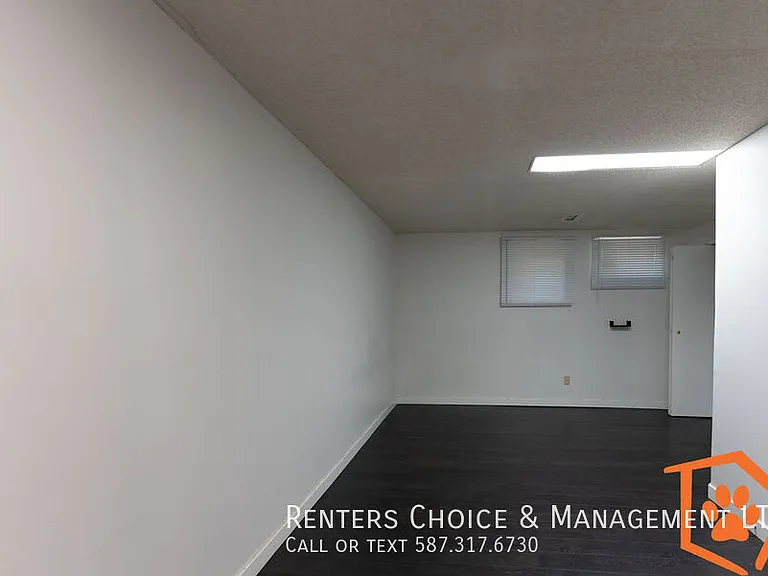 27B Laval Pl W — Photo 2