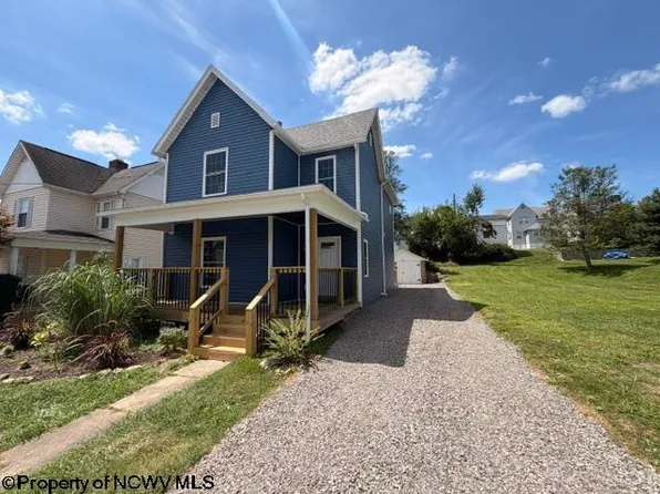 1037 Virginia Ave, Fairmont, WV 26554
