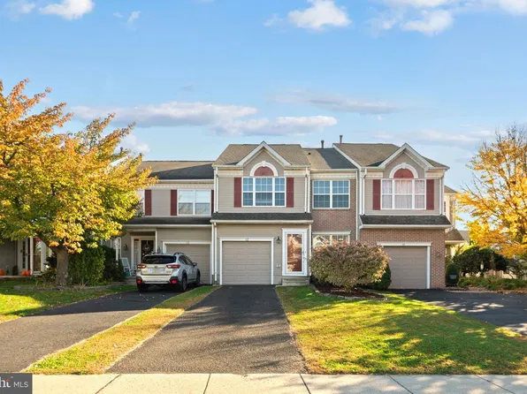 112 Quince Cir, Newtown, PA 18940