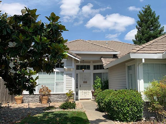 2nd image of 5012 Bradford Dr