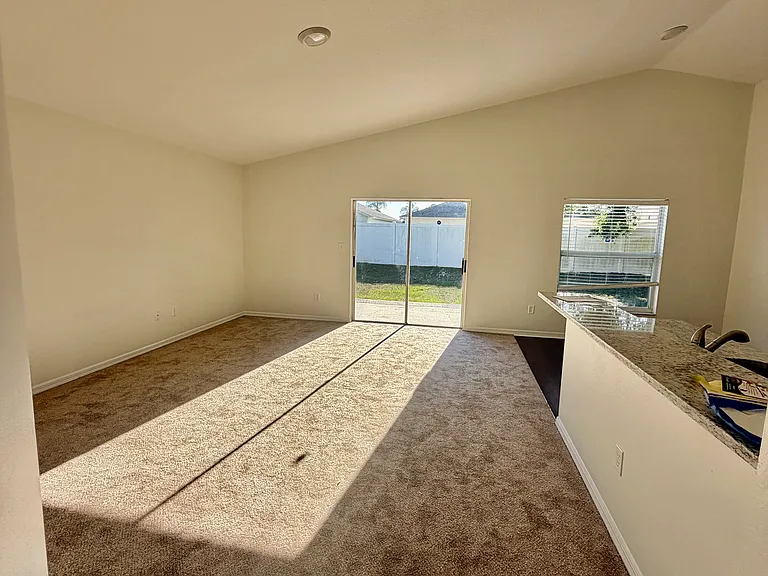 522 Beth Ann St — Photo 3