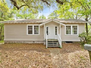 302 4th St, Chickasaw, AL 36611