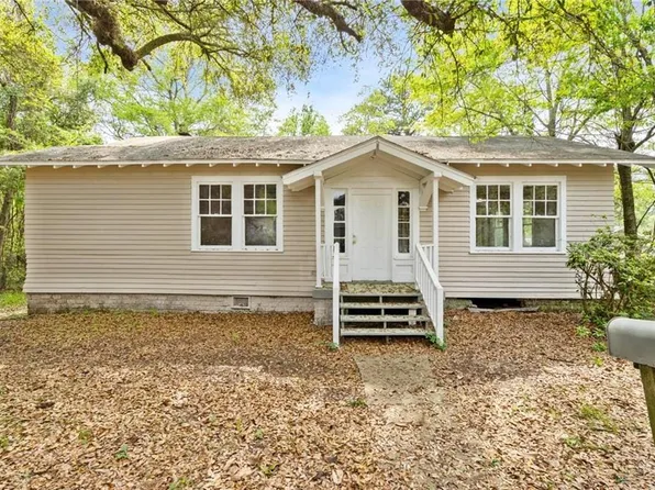 302 4th St, Chickasaw, AL 36611