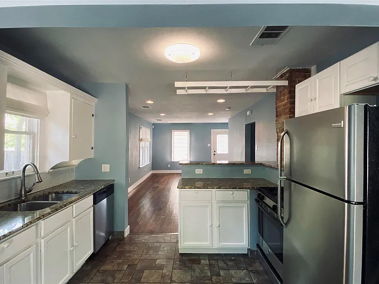 1715 Ramsey Ave — Photo 9