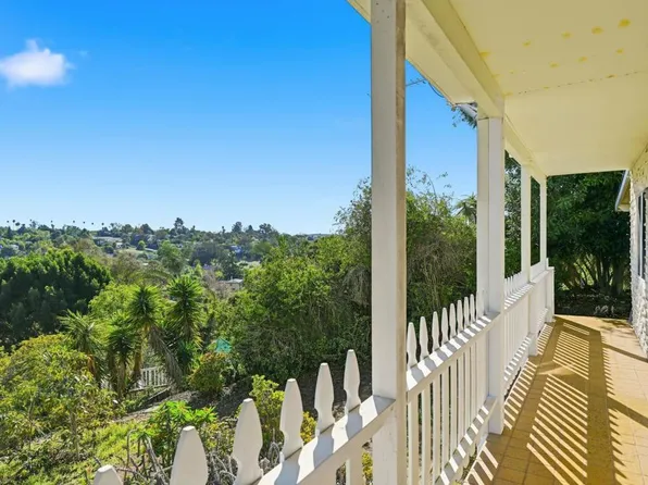 1144 Prospect Pl, Vista, CA 92081