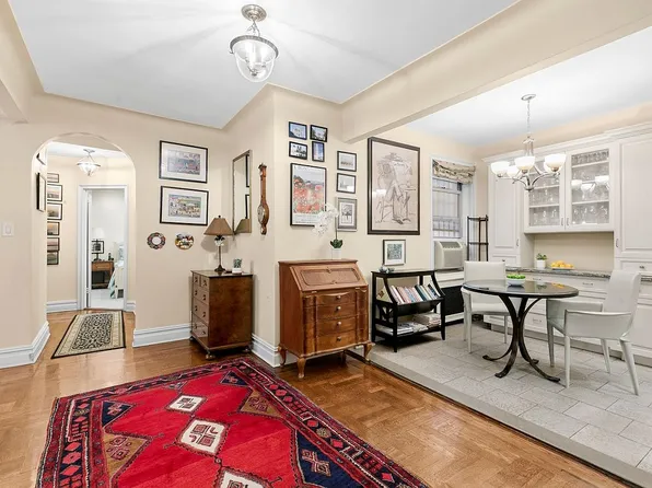 55 Eastern Pkwy APT 1C, Brooklyn, NY 11238