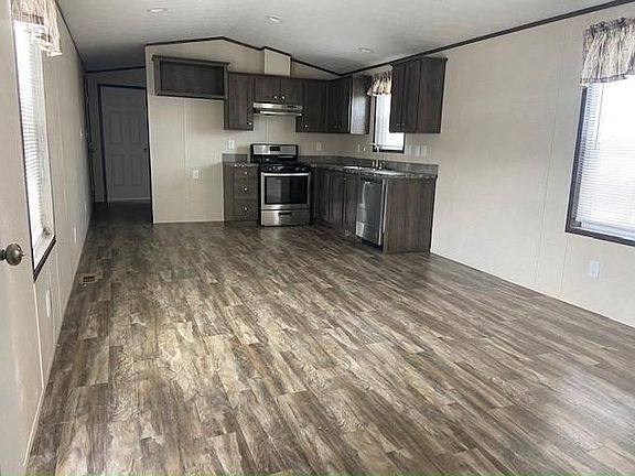 2nd image of 1062 Dogwood St #462