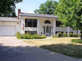 5828 SW 28th St, Topeka, KS 66614