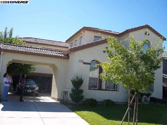 469 Girard Way photo 1
