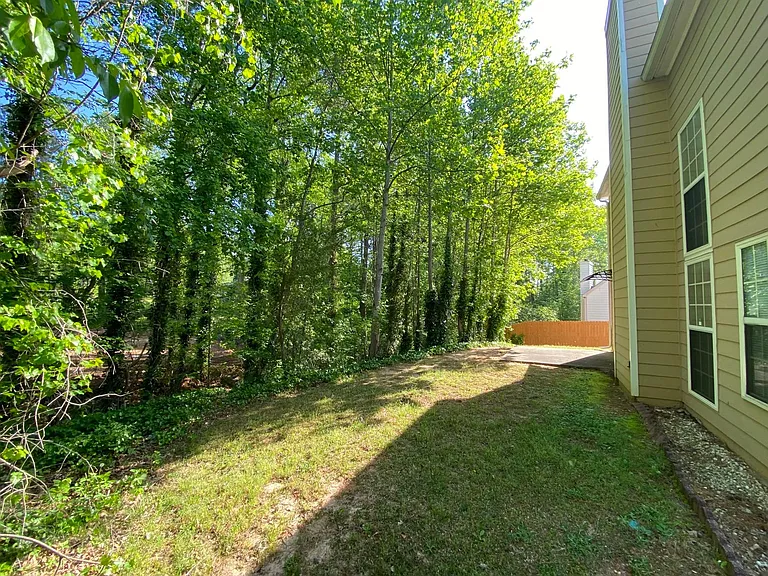 2585 Davenport Park Dr — Photo 22