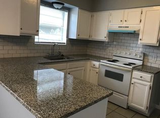 2 Creekmont Ln, Longview, TX 75605