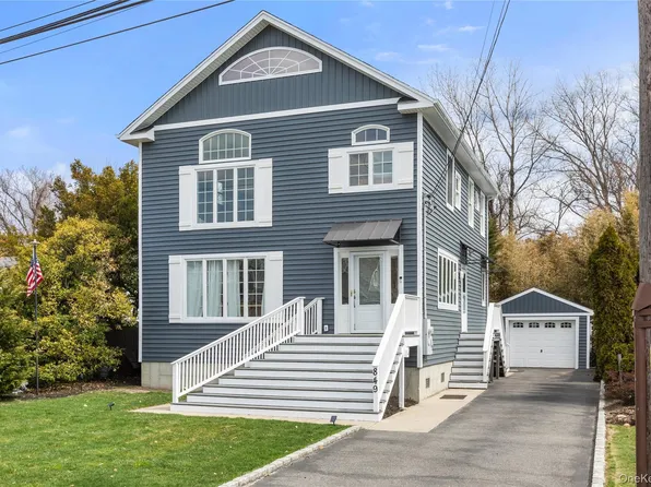 849 E Bay Drive, West Islip, NY 11795