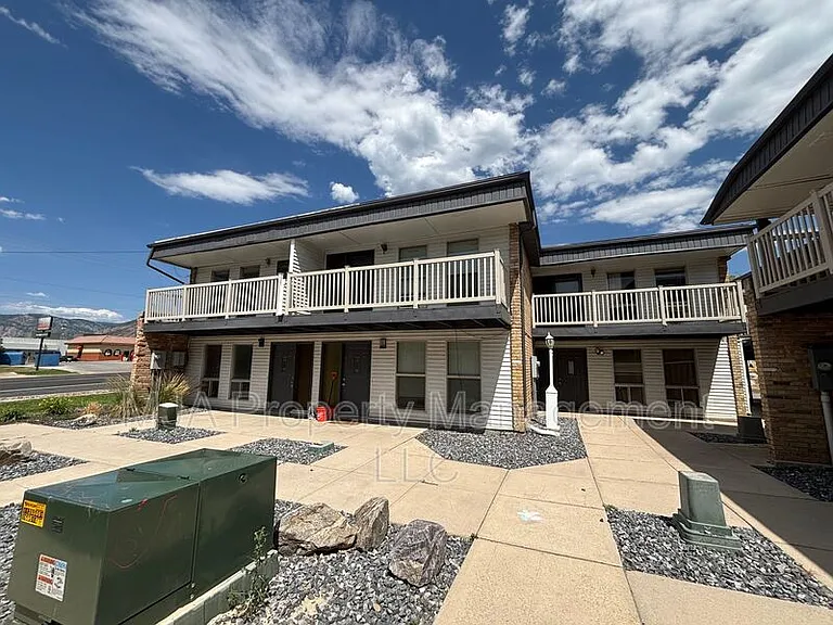 1165 Edgewood Dr #2 — Photo 34