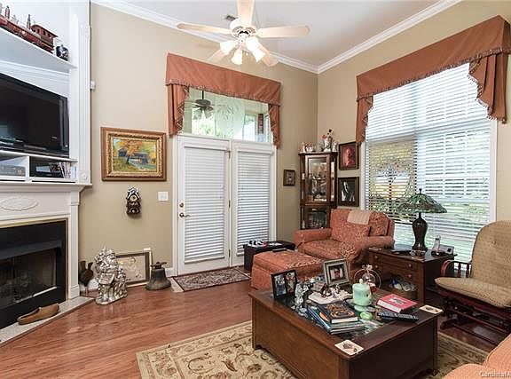 5th image of 3706 Oak View Ct