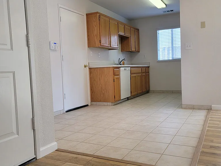 6054 Preakness Dr — Photo 2