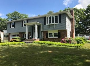 108 Birchwood Dr, Taunton, MA 02780