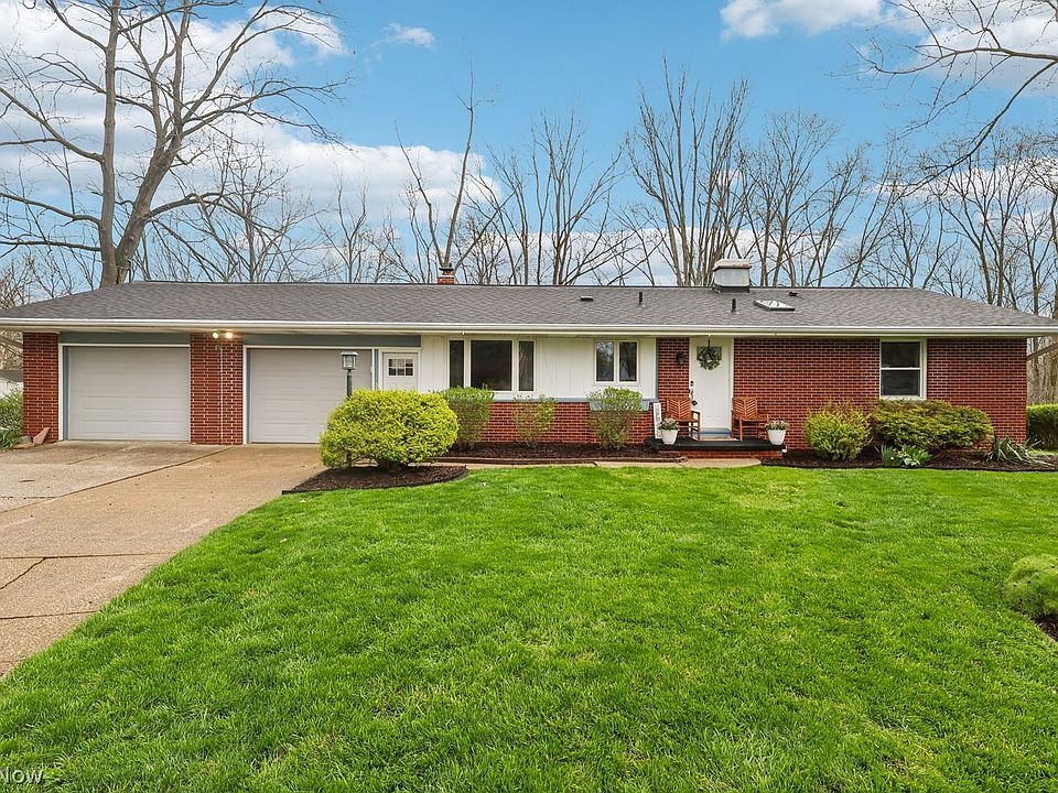 1st image of 82 Squires Ct