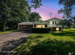 3983 McNeil Dr, Petersburg, MI 49270