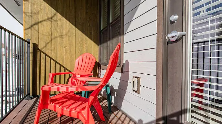 2 bed, 621 sqft, $2,500 — Photo 3