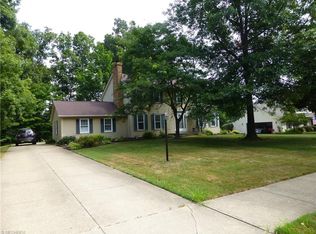 3830 Sweetwater Dr, Brecksville, OH 44141