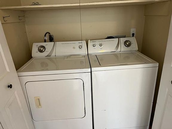 Laundry - washer/dryer