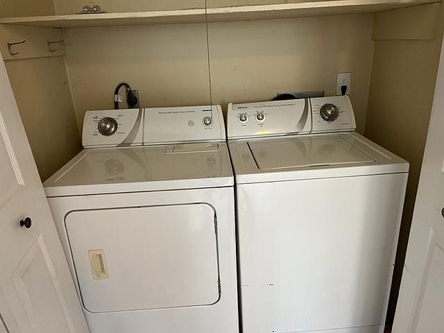 Laundry - washer/dryer