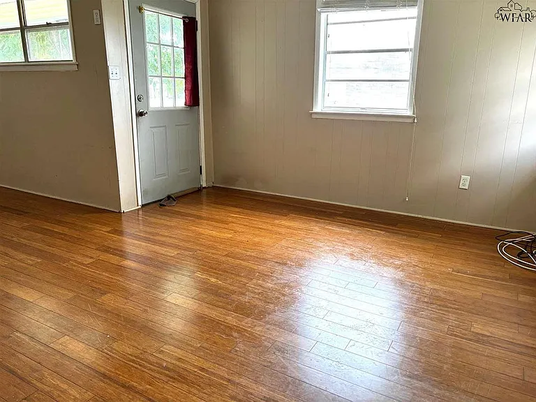 4009 Boren Ave — Photo 3