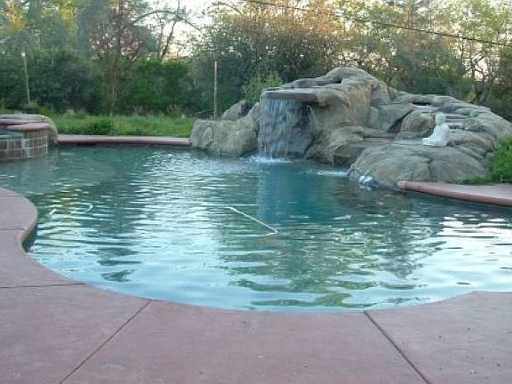 Pool, Spa & Waterfall