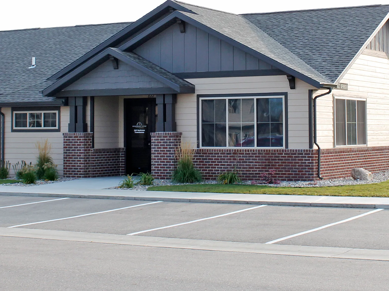 Monument View Townhomes — Photo 4
