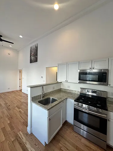 2101 S Ashland Ave #1-R Photo 1