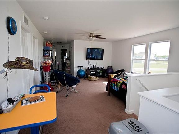 5th image of 7420 Black Pine Dr NE