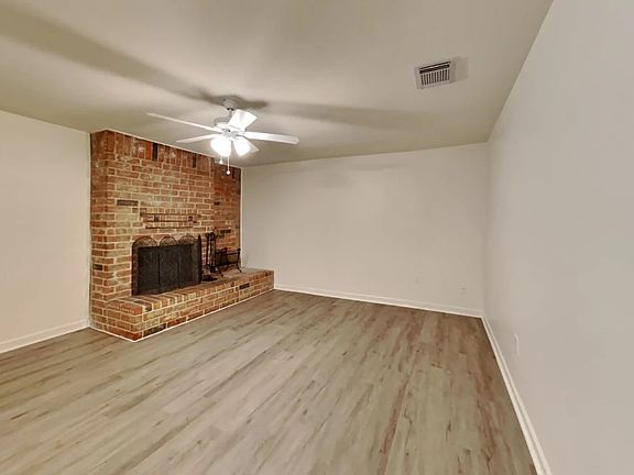 3rd image of 10523 Mills Walk Dr
