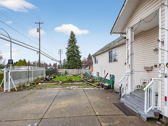 4th image of 7576 140th St